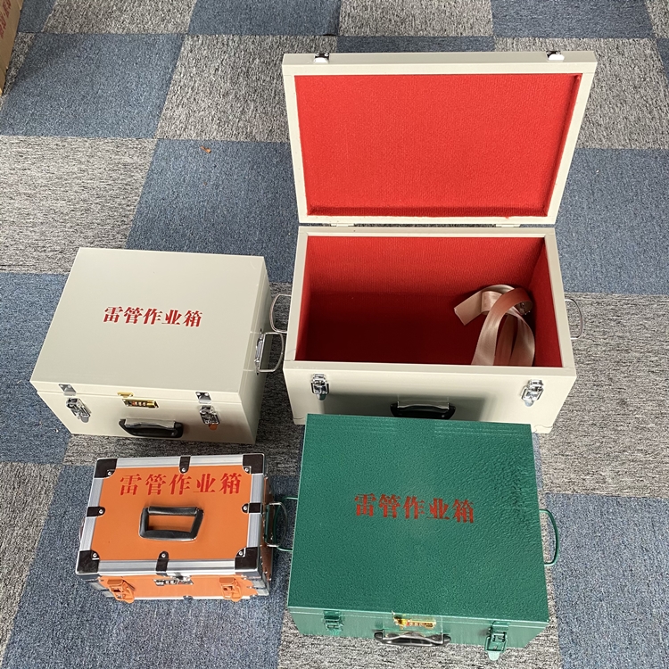 泸定爆破工程作业箱如何选择？玻璃钢与传统材质的全面对比